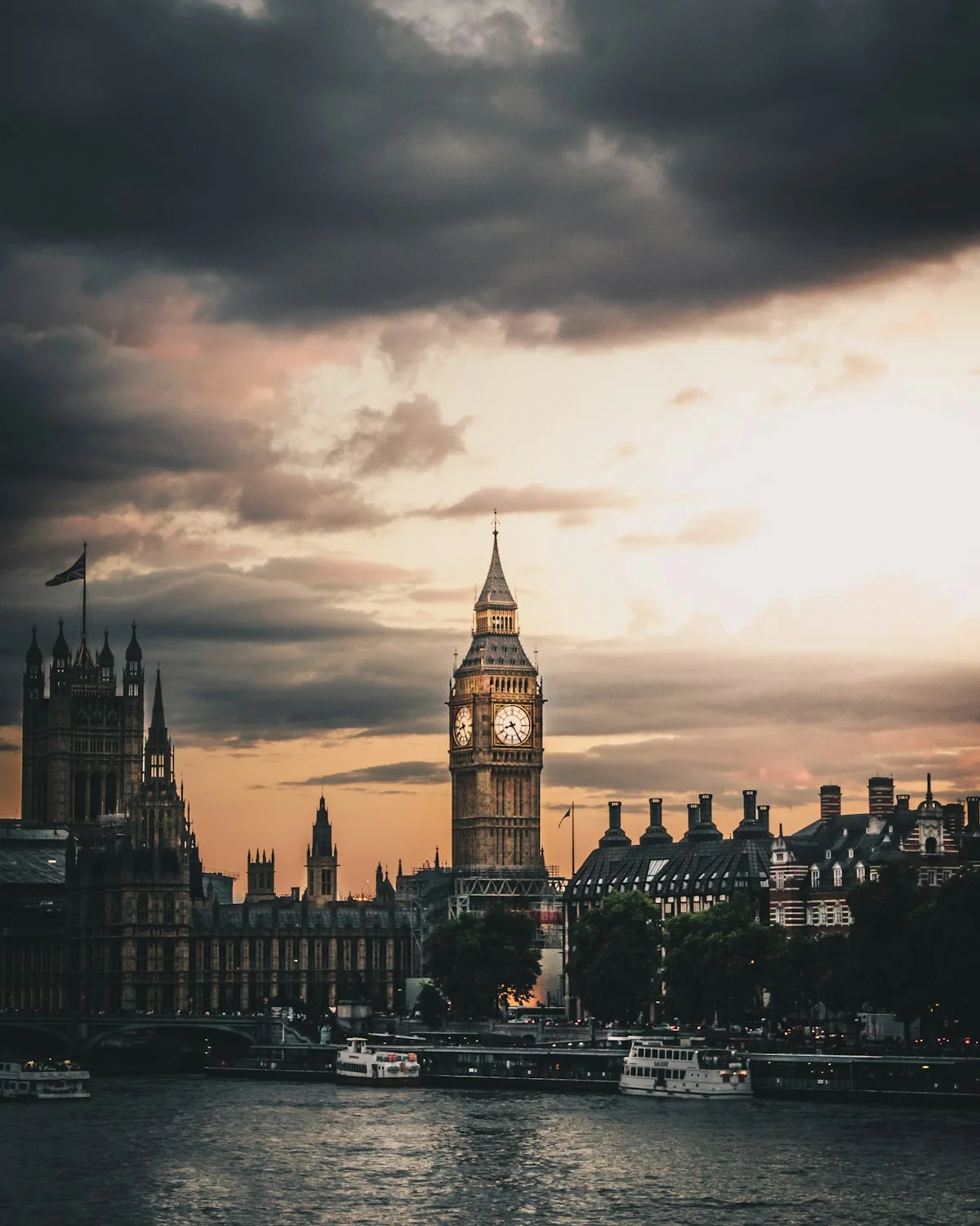 Dubai to London